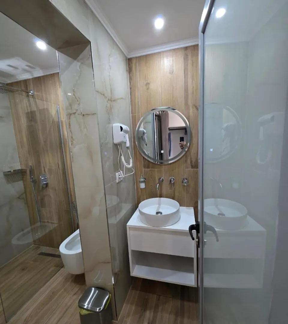 Jimmy'S Studios Ksamil Vendégház
