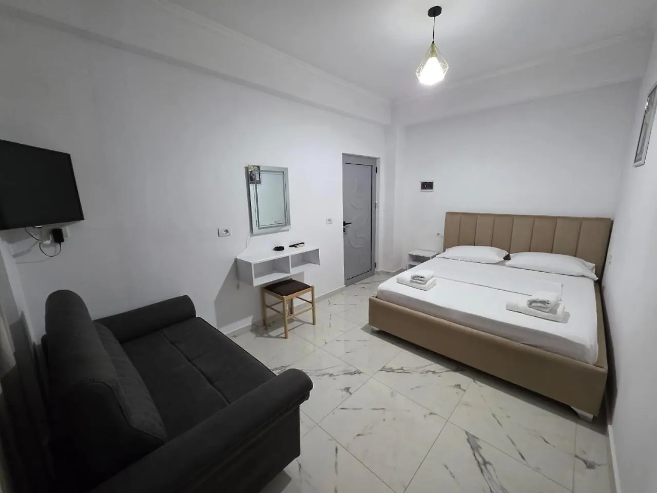 Pensionat Jimmy'S Studios Ksamil